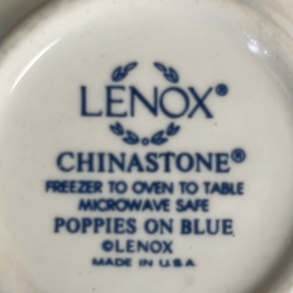 Lenox Poppies on Blue Creamer and Fruit Dessert Sauce Bowl - Picture 9 of 16